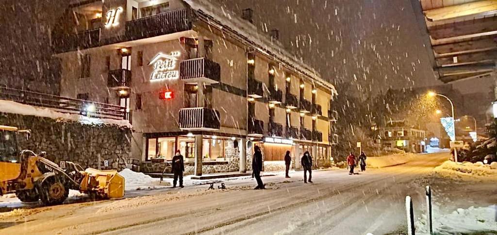 Hotel Lacreu Salardú Exteriör bild